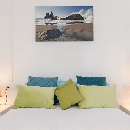 Casa Manolo, In A Seaside Village Above The Ocean Holiday home Santa Cruz de Tenerife
