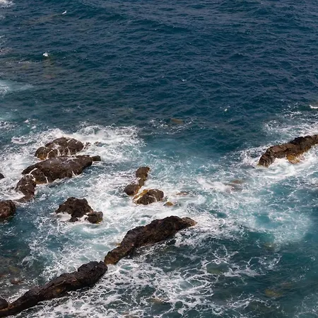 Casa Manolo, In A Seaside Village Above The Ocean Holiday home *
